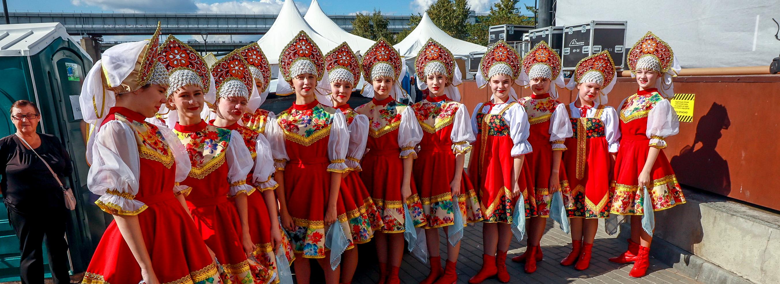 Яркие краски фестиваля «Русское лето. Zа Россию» в Новосибирске: фото