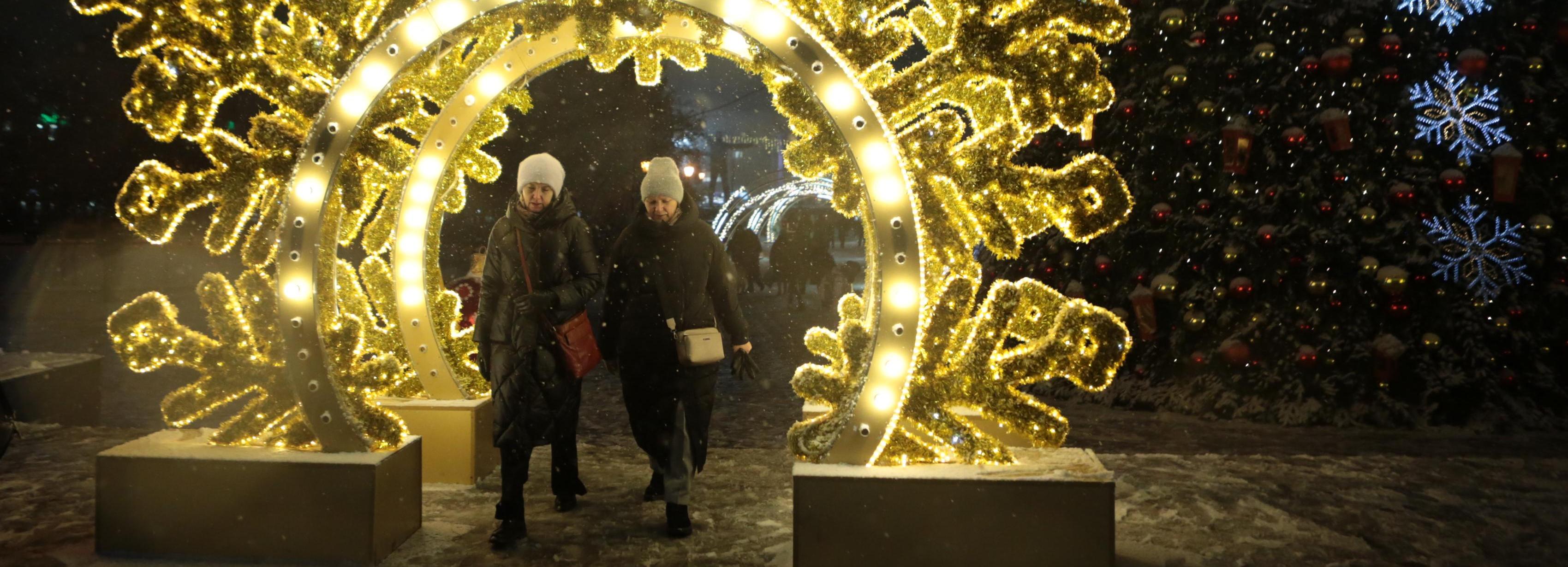 Мэрия отказалась от зрелищ и рамок на площади Ленина в новогоднюю ночь