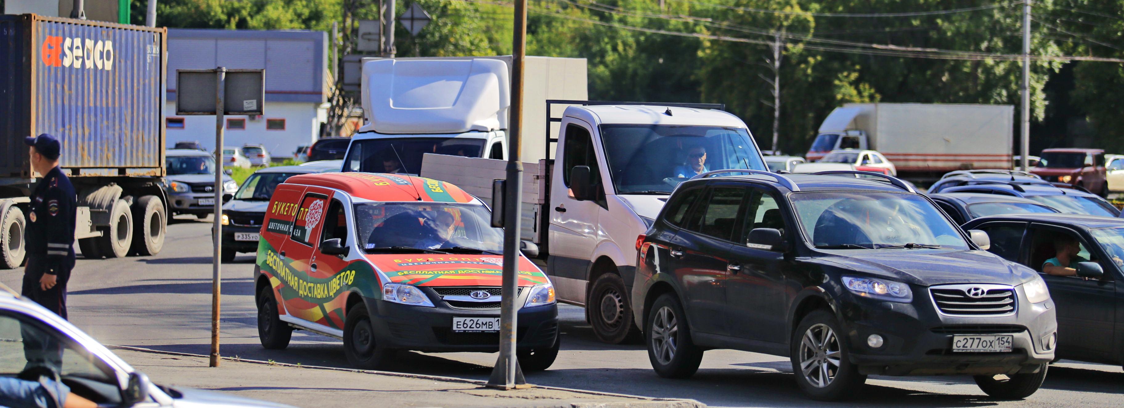 Инновационные светофоры запустят на двух перекрёстках в Новосибирске