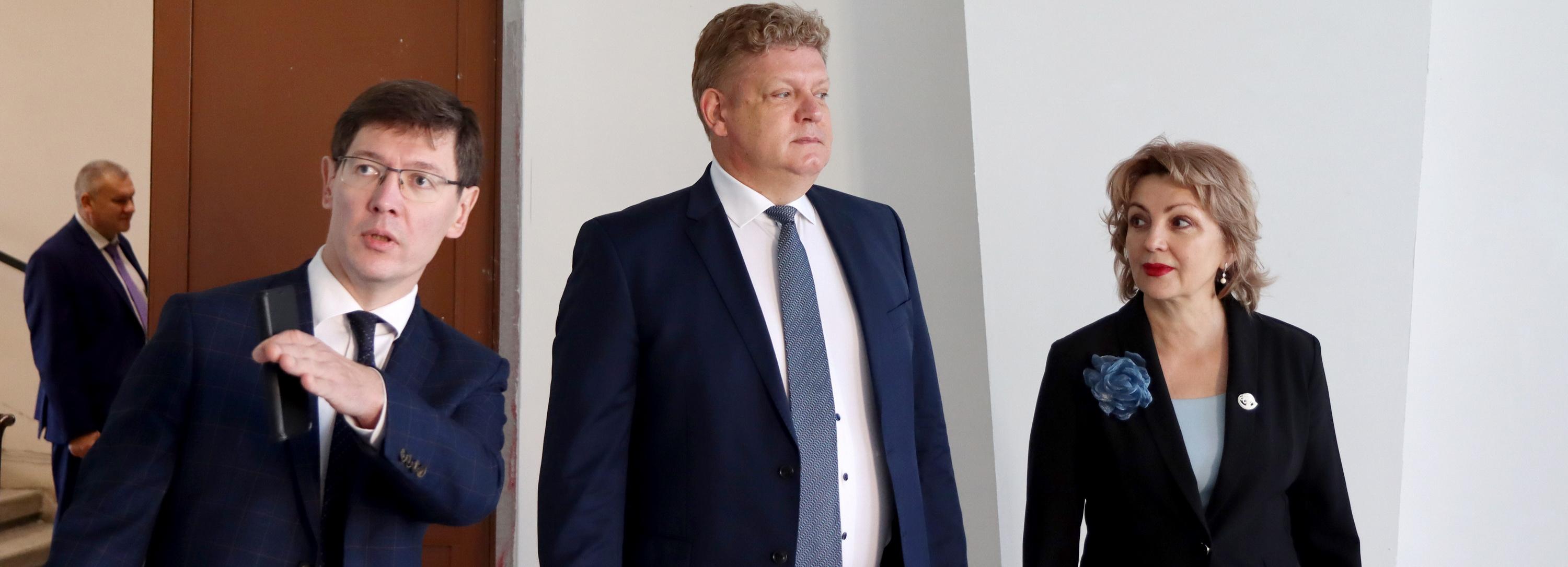 Планы по строительству второго корпуса ГПНТБ обозначил полпред Серышев