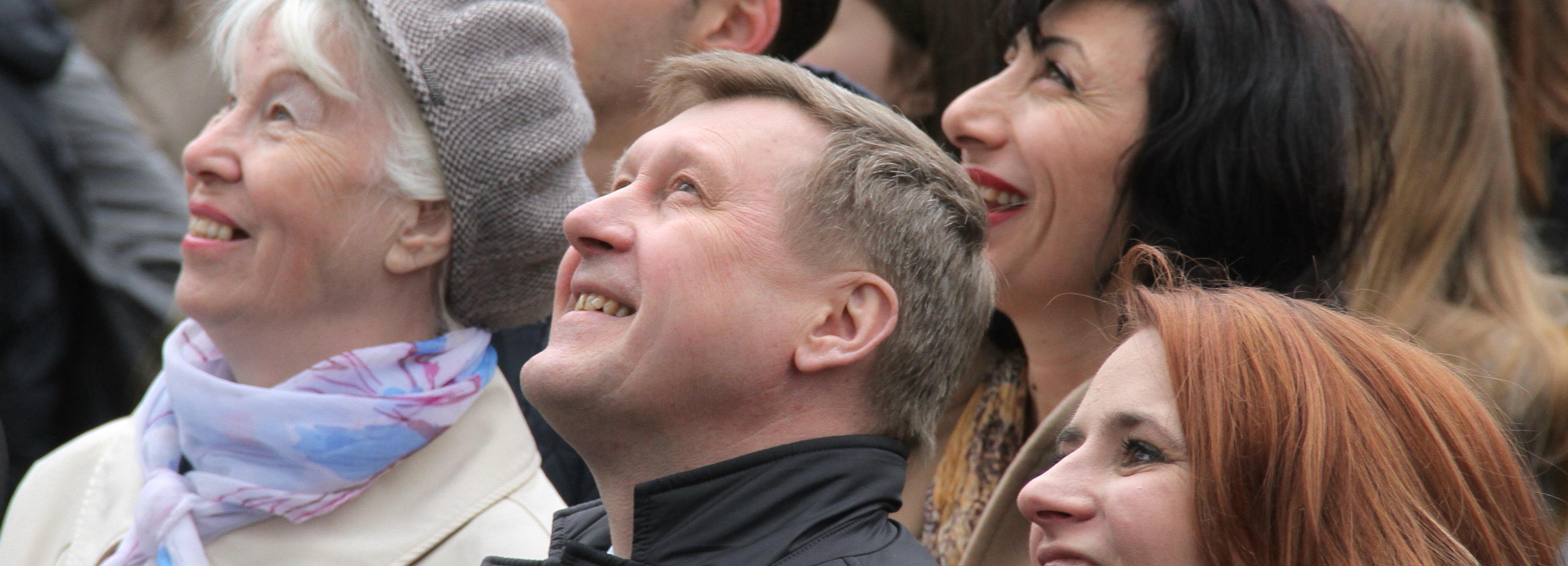 Локоть поздравил сибирячку-космонавта Анну Кикину с Днём космонавтики