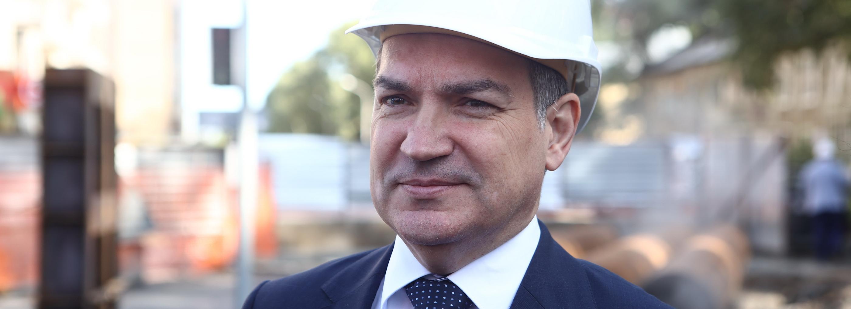 Мэр Максим Кудрявцев поздравляет с Днём строителя