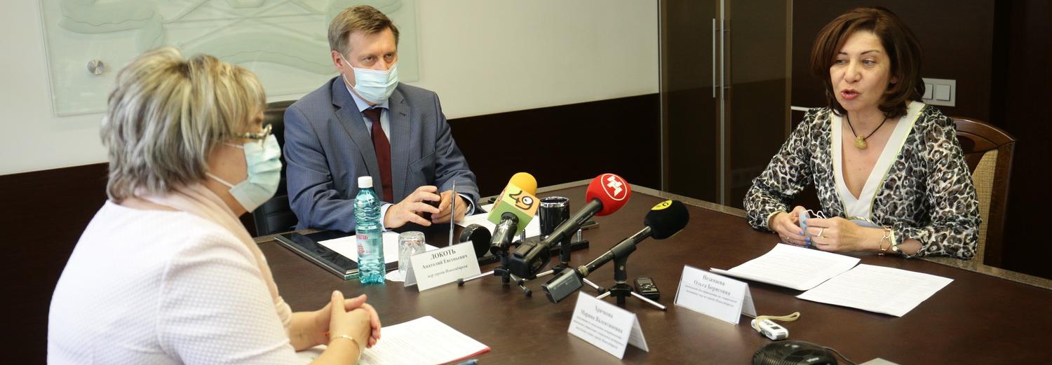 Штат службы сиделок в Новосибирске расширят на 150 человек