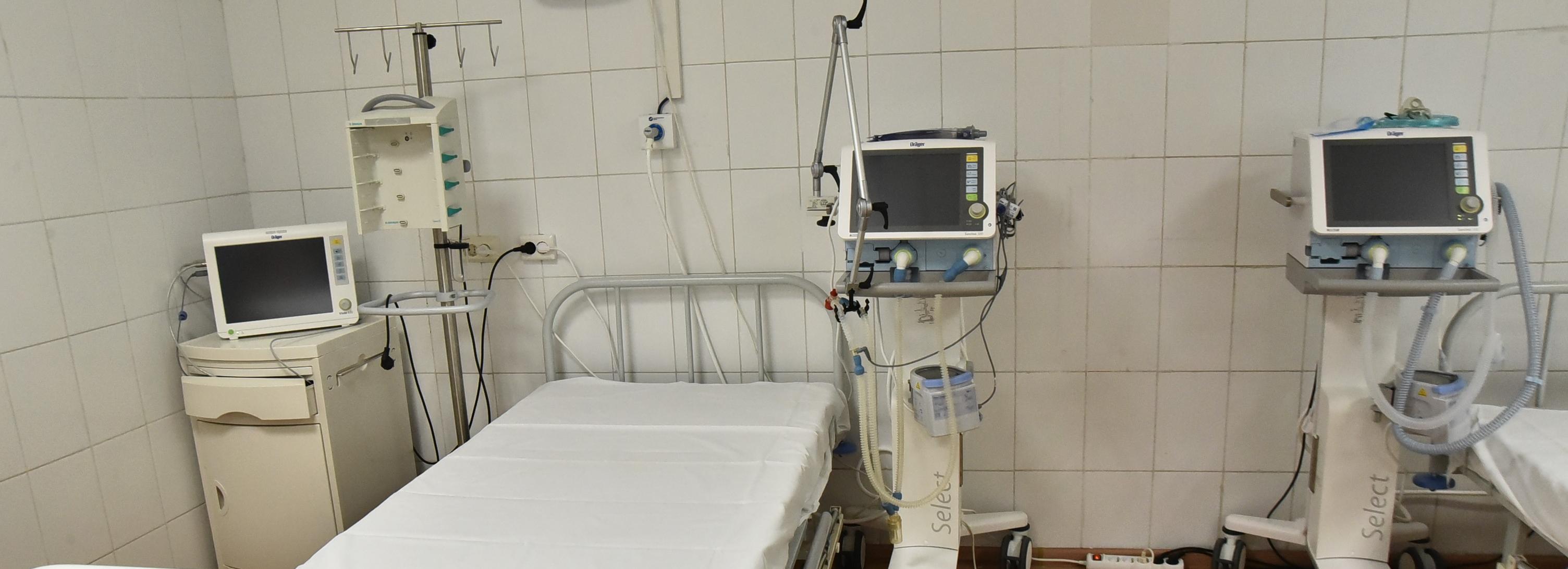 Детскую онкогематологию в облбольнице показали вице-губернатору