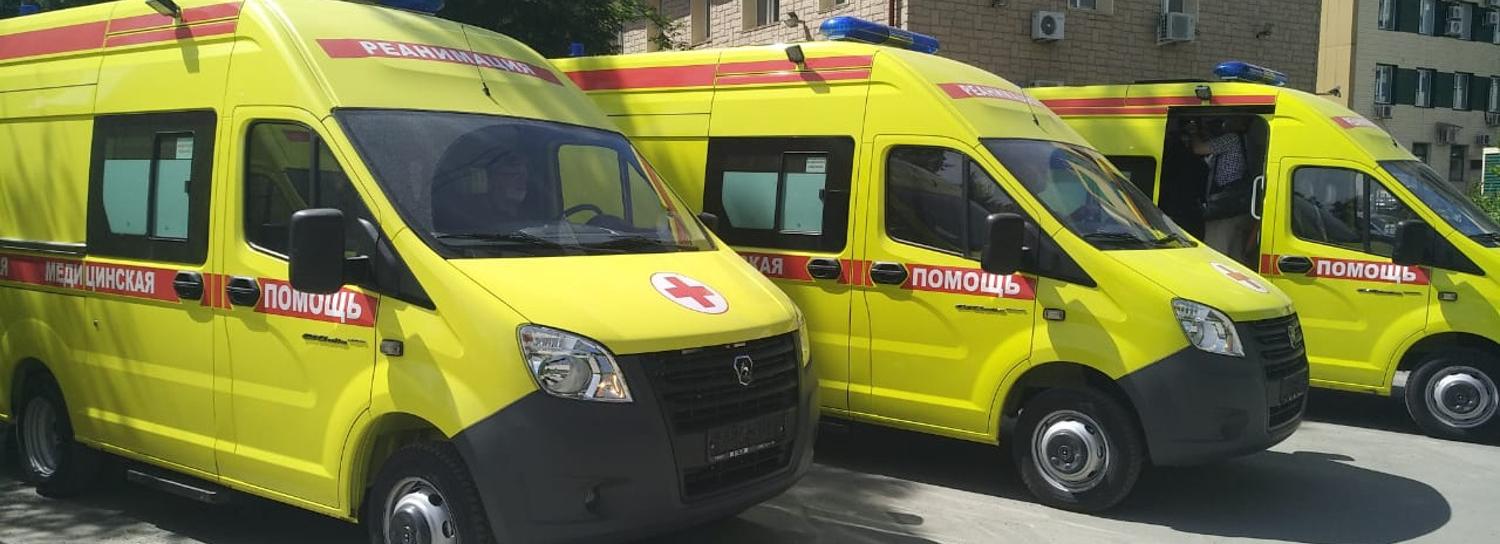 Новосибирские медики получили 19 реанимобилей для борьбы с COVID-19