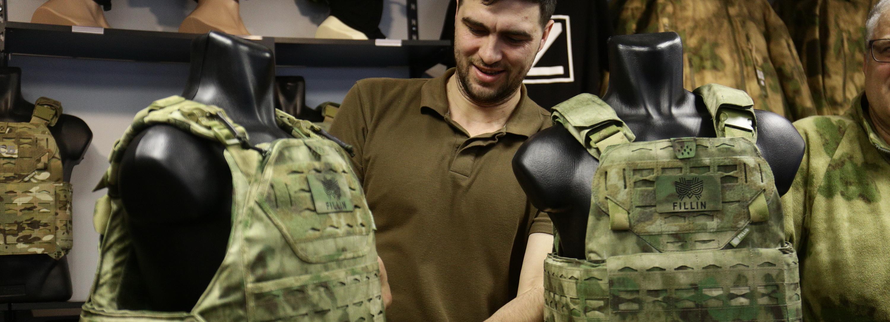 Доспехи для спецопераций: бронежилеты с керамикой делают в Новосибирске