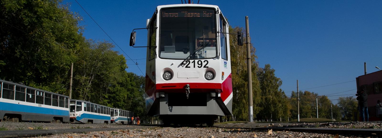 Девять новых навесов смонтируют на трамвайных остановках в Новосибирске