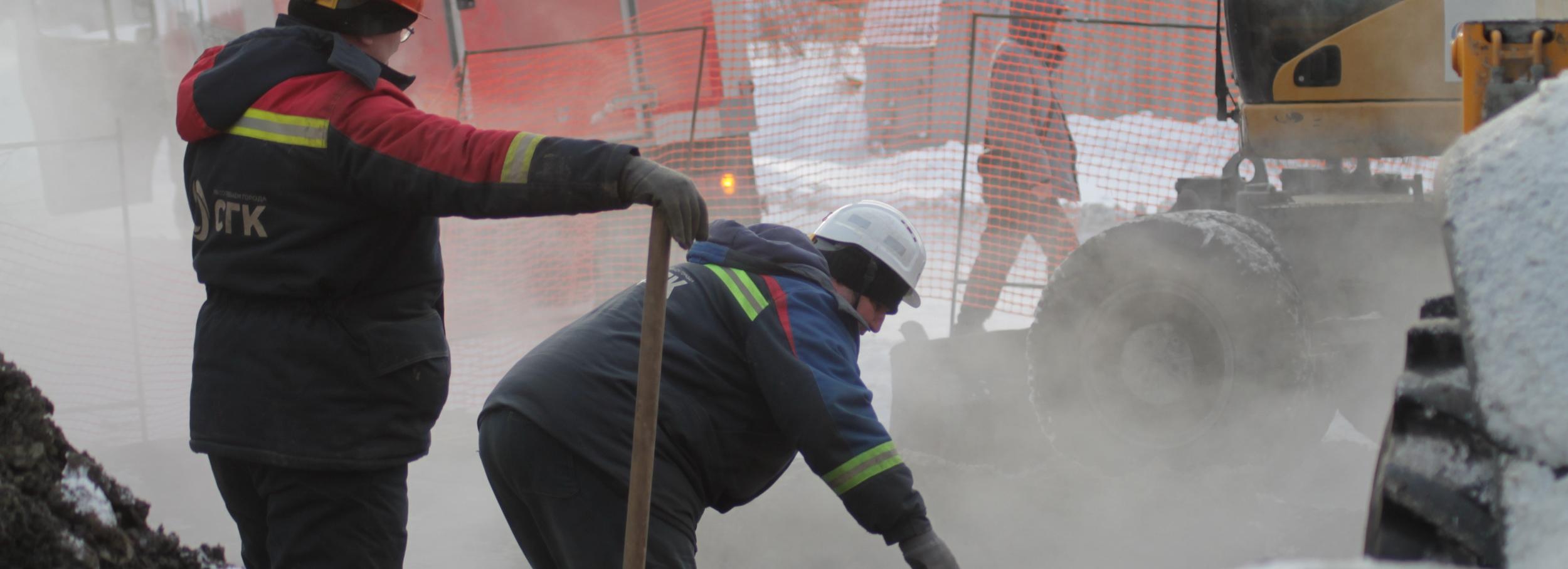 Дороги после прорывов теплотрасс в Новосибирске отремонтирует СГК