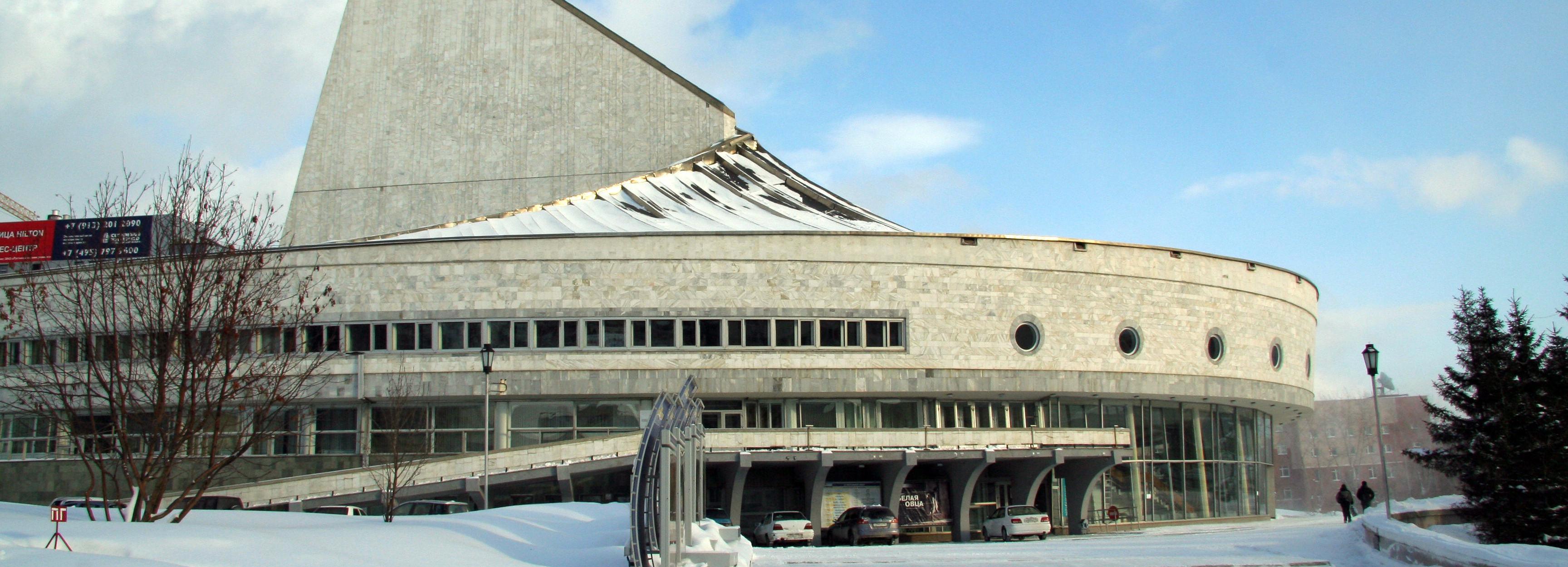 Доверчивая «Яга» закрыла превью Рождественского фестиваля в «Глобусе»