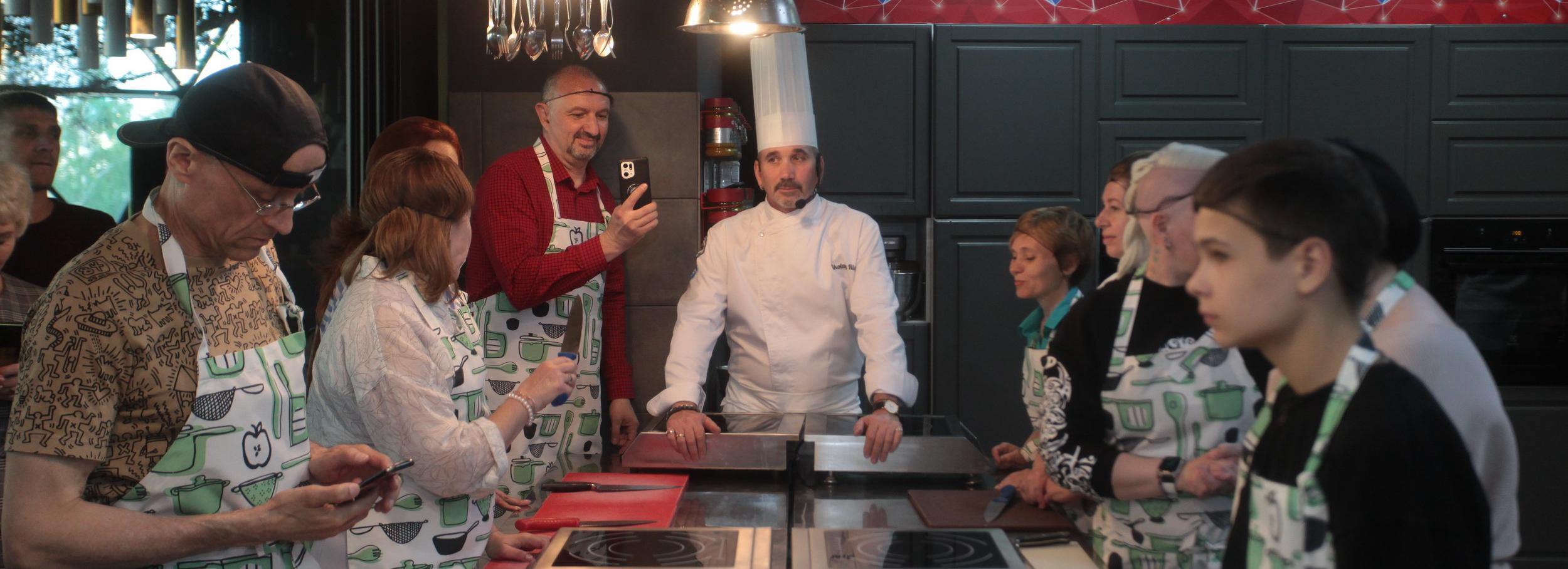 Жареные огурцы и кабачок в тулупе: где культивируют сибирскую кухню