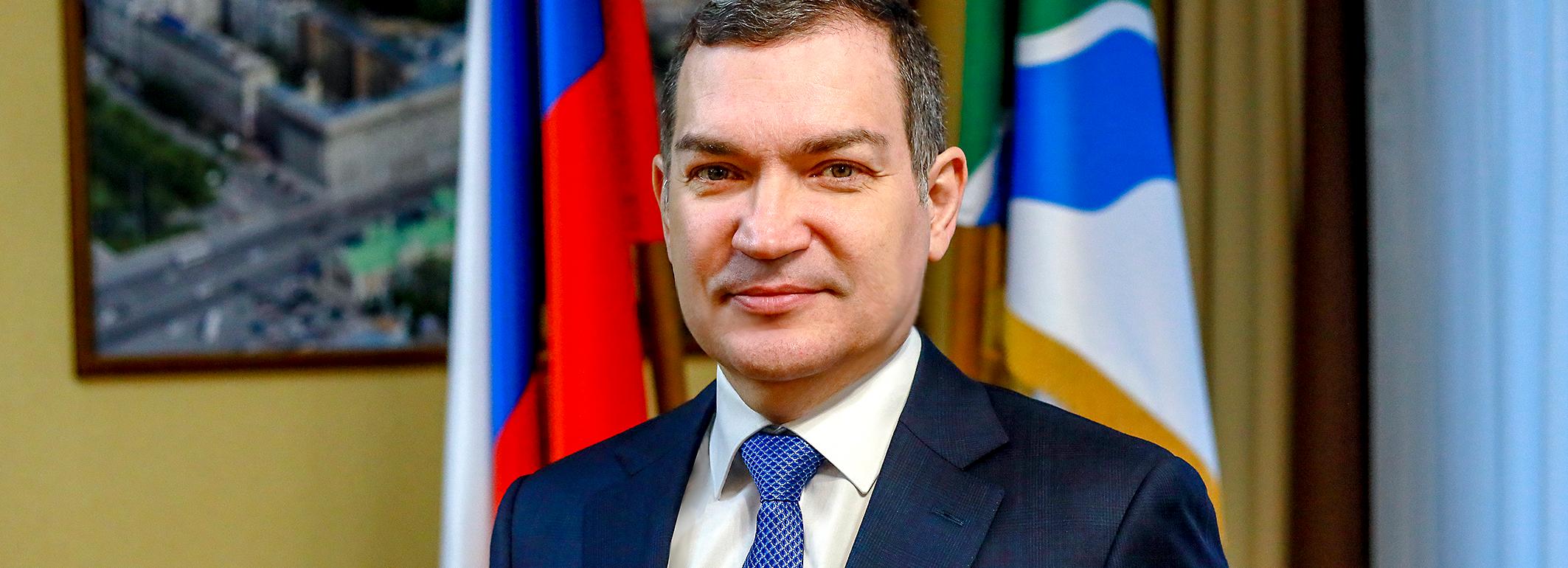 Мэр Максим Кудрявцев поздравляет новосибирцев с Днём знаний