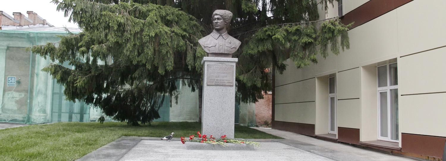 Утерянный бюст Петра Щетинкина восстановили в Новосибирске