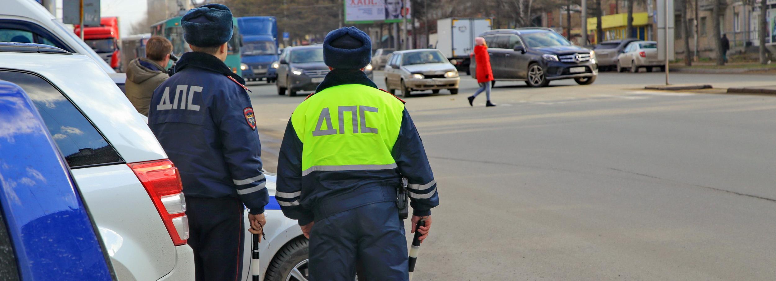 На охоту за долгами водителей в Новосибирске вышел «Дорожный пристав»