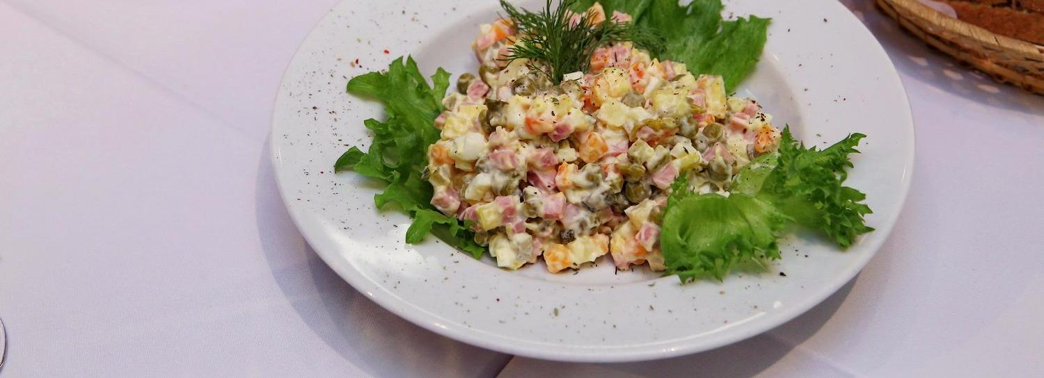 Четыре тонны салата оливье приготовили в ТРЦ «Сибирский молл»