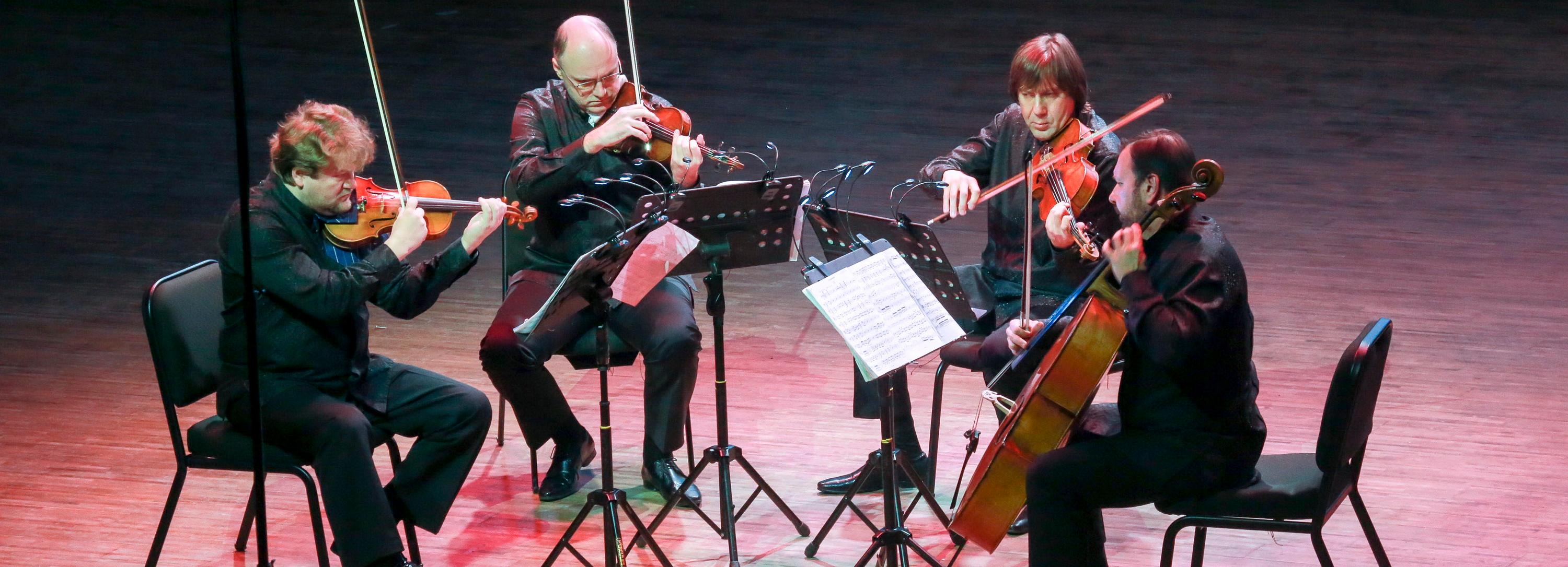 Белый фестиваль в Новосибирске открыл квартет из Книги рекордов Гиннесса