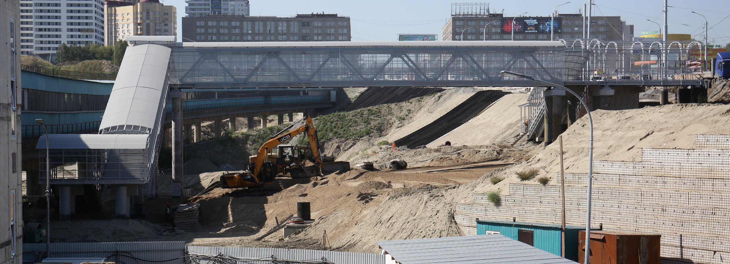 Пешеходный мост у новой ледовой арены заработает до конца года