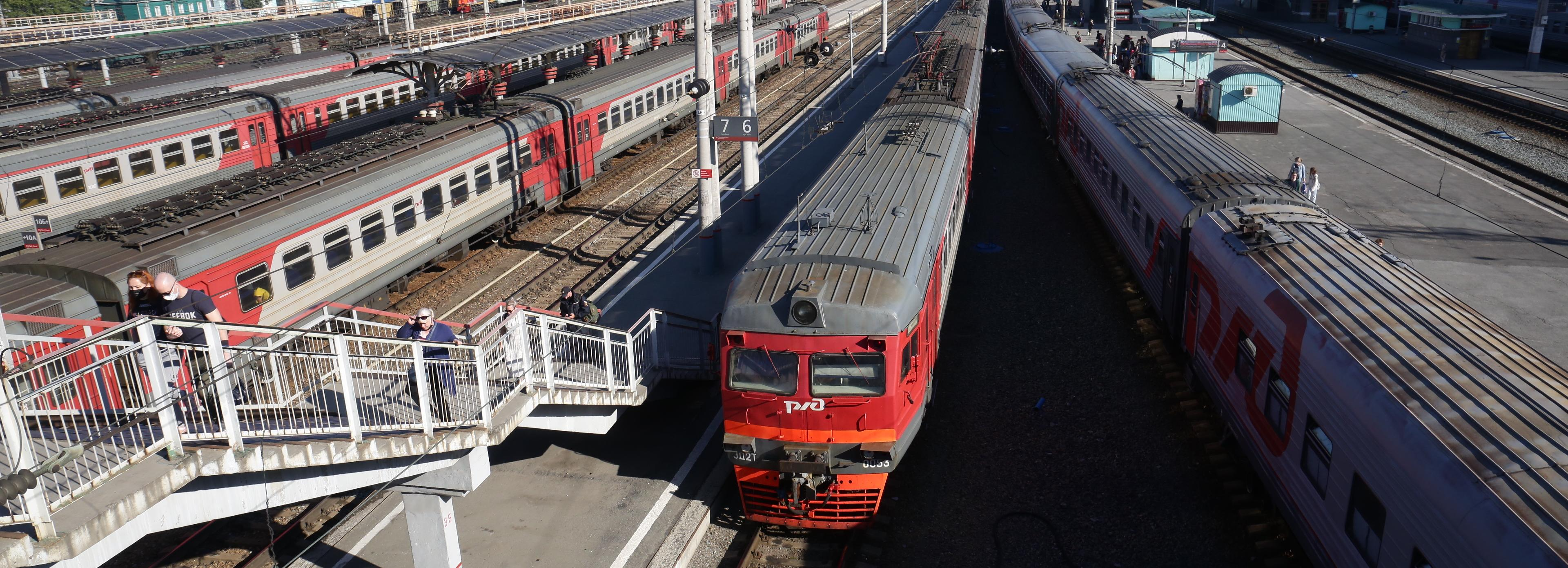 Почему новосибирцы стали всё чаще попадать под поезда — объяснили в ЗСЖД