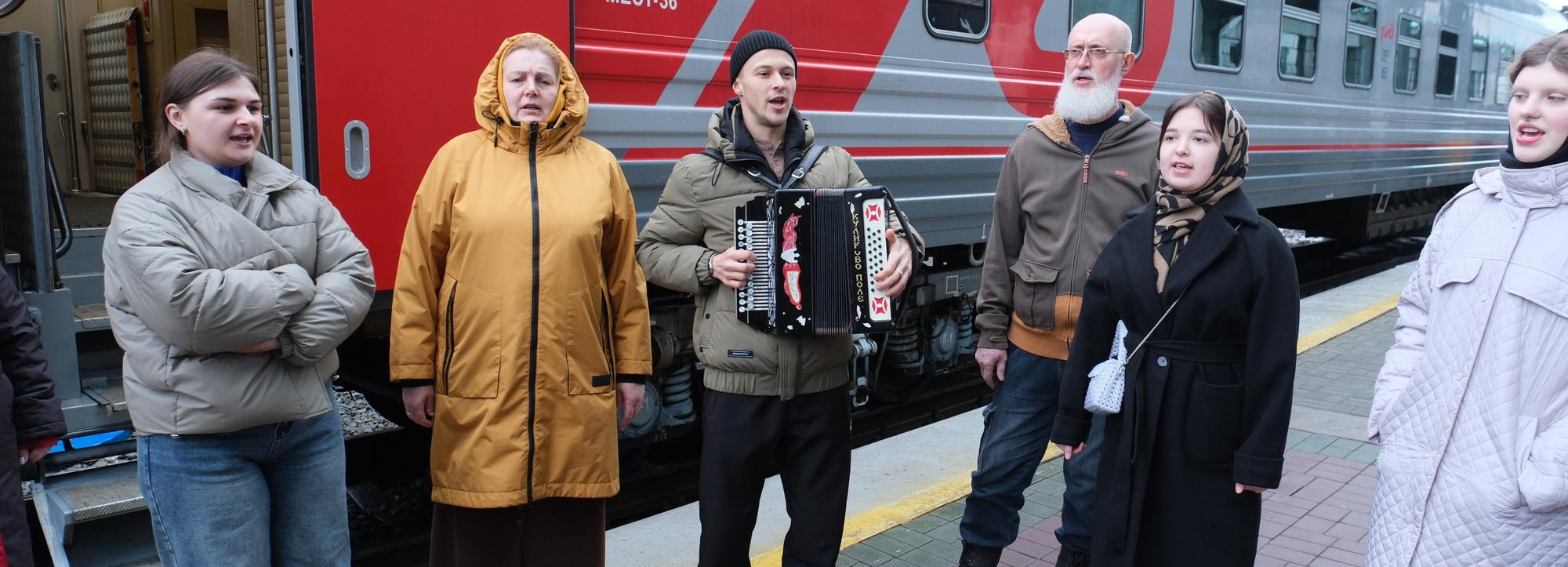 Крестный ход по рельсам: из Новосибирска выехал 30-й «Поезд памяти»