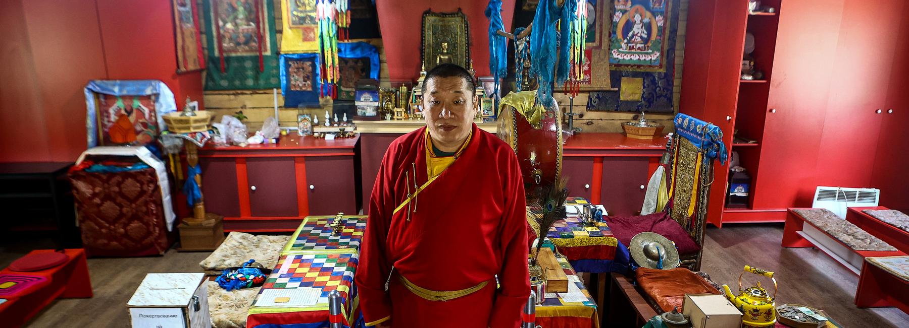 Конец света ещё не скоро: репортаж из буддийского дацана в Новосибирске