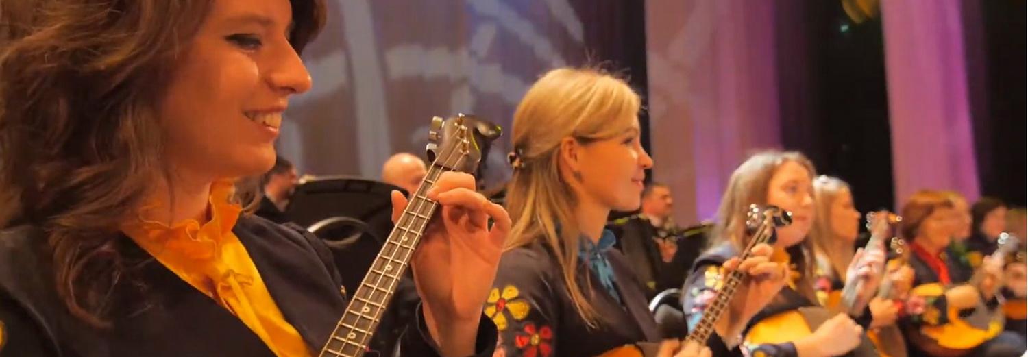 Казахский кобыз и домбра открыли фестиваль «Струны Сибири»