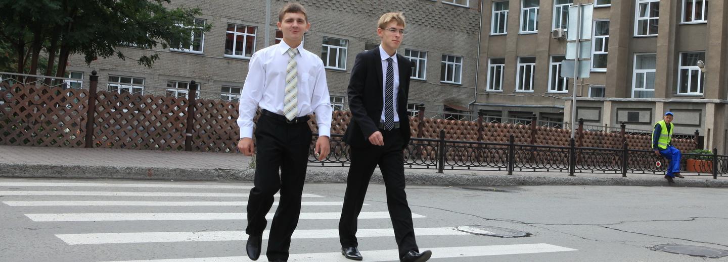 Школьникам и студентам разрешили ездить на электричках с 50%-й скидкой