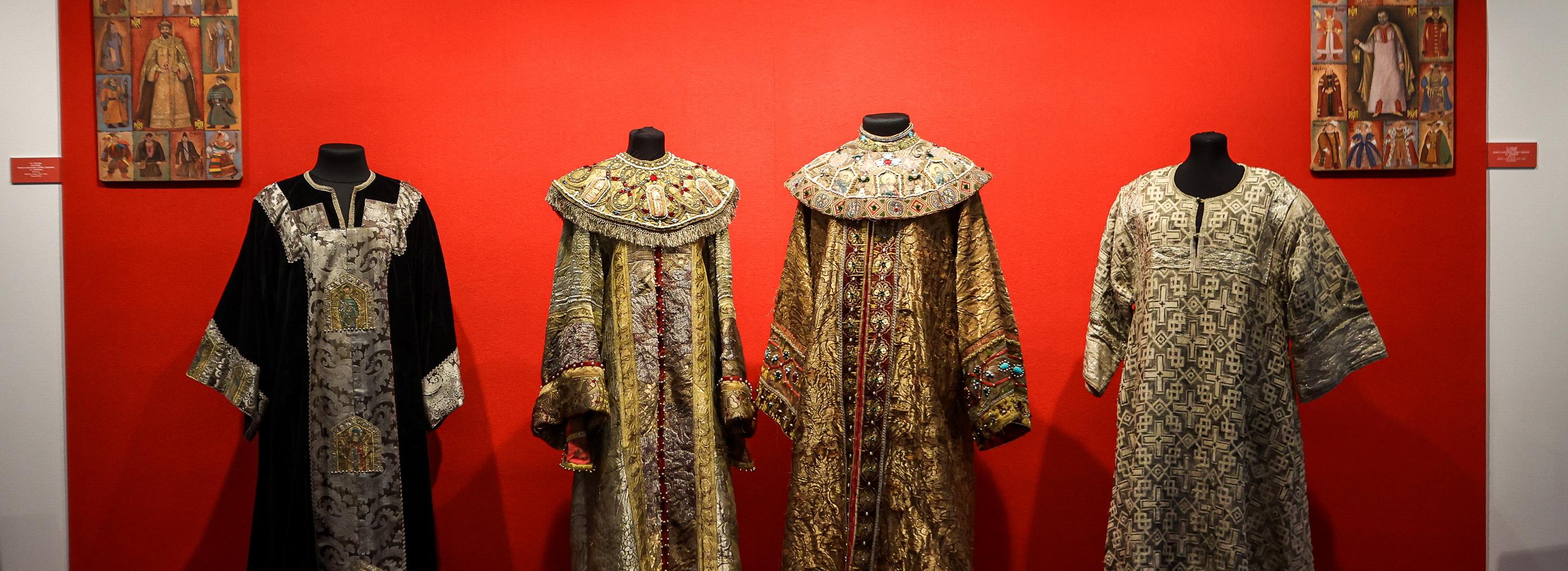 «Игры престола»: уникальные костюмы МХАТа показывают в краеведческом