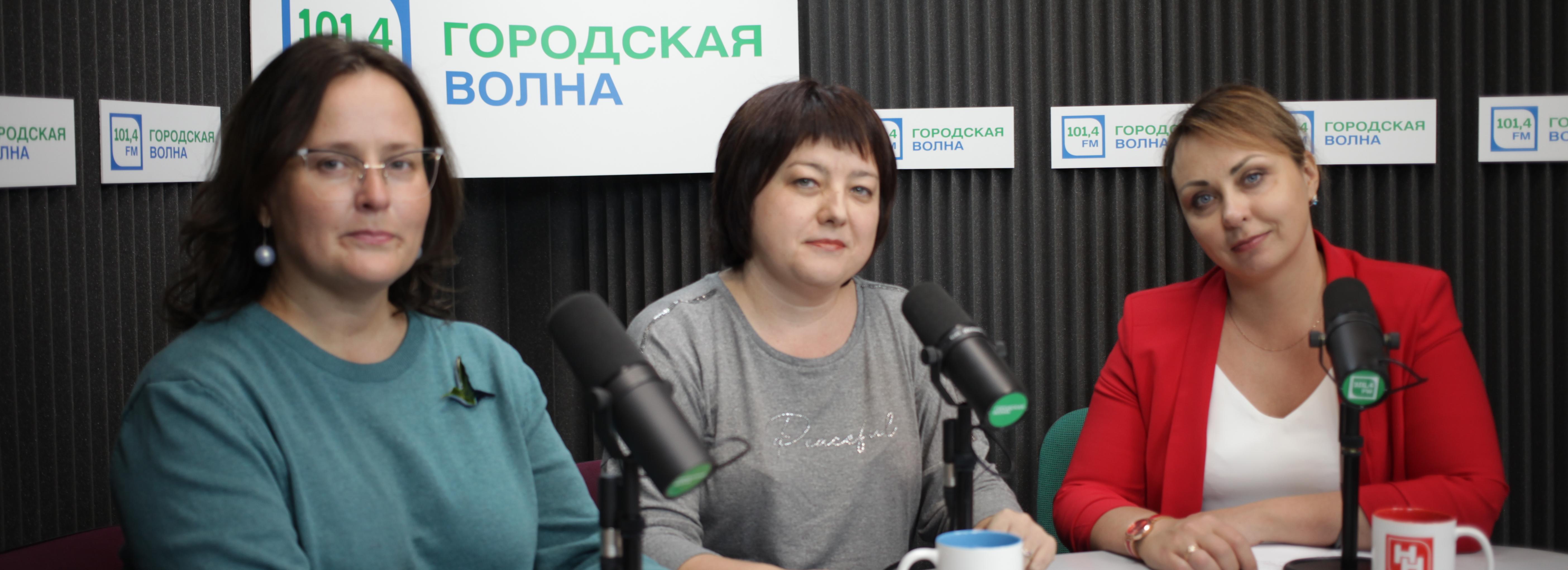 Вечерний разговор: молочная Плющиха, очистка берегов и вывоз мусора