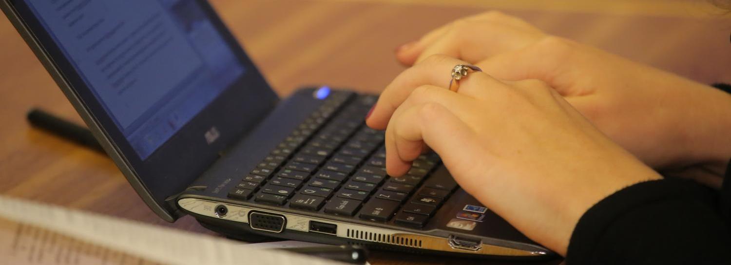 От мошенников приходится защищать семьи участников СВО в Новосибирске