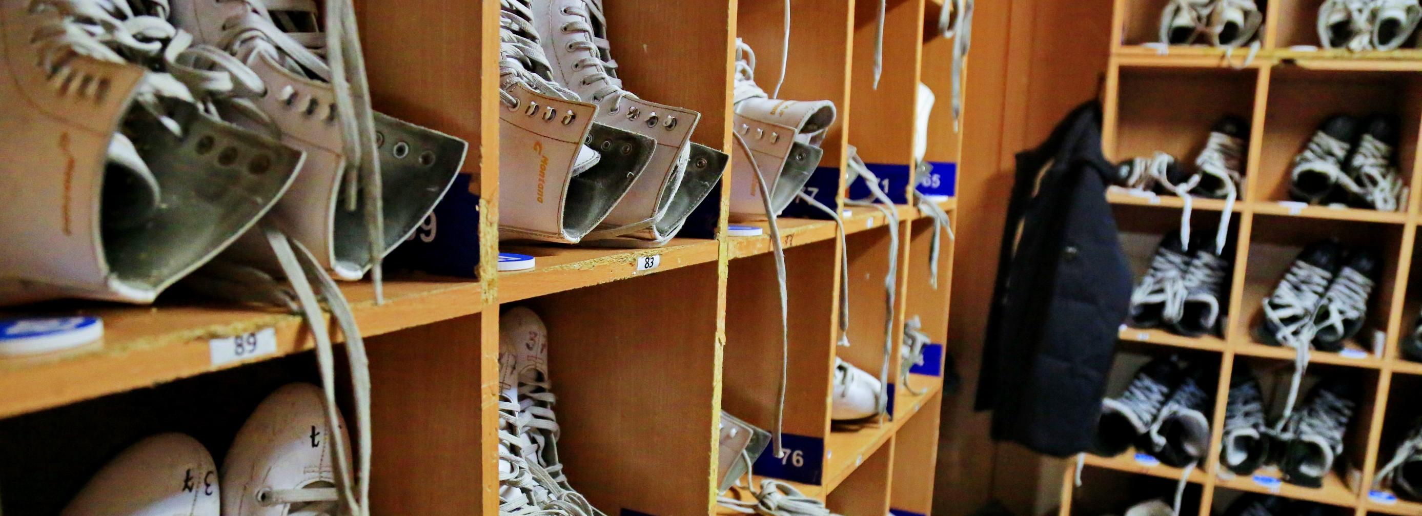 Как одеться на каток: показываем в одной картинке