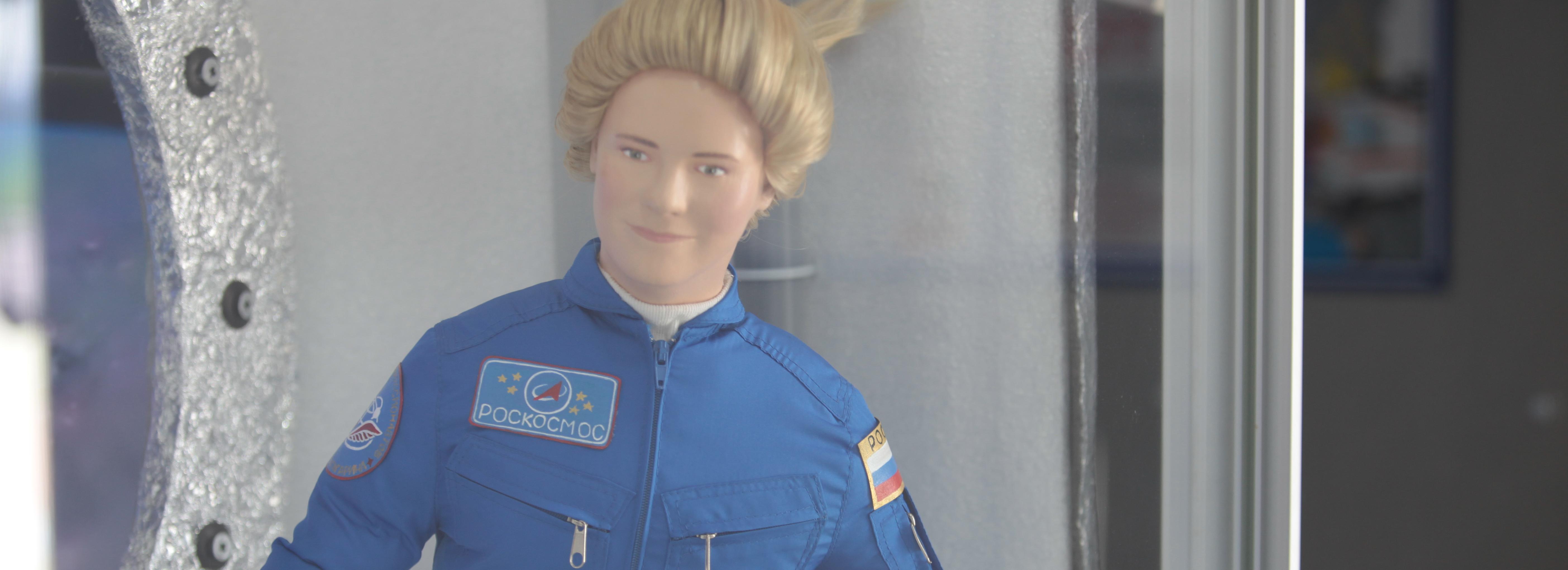 Куклу Барби в образе Анны Кикиной показывают на ВДНХ