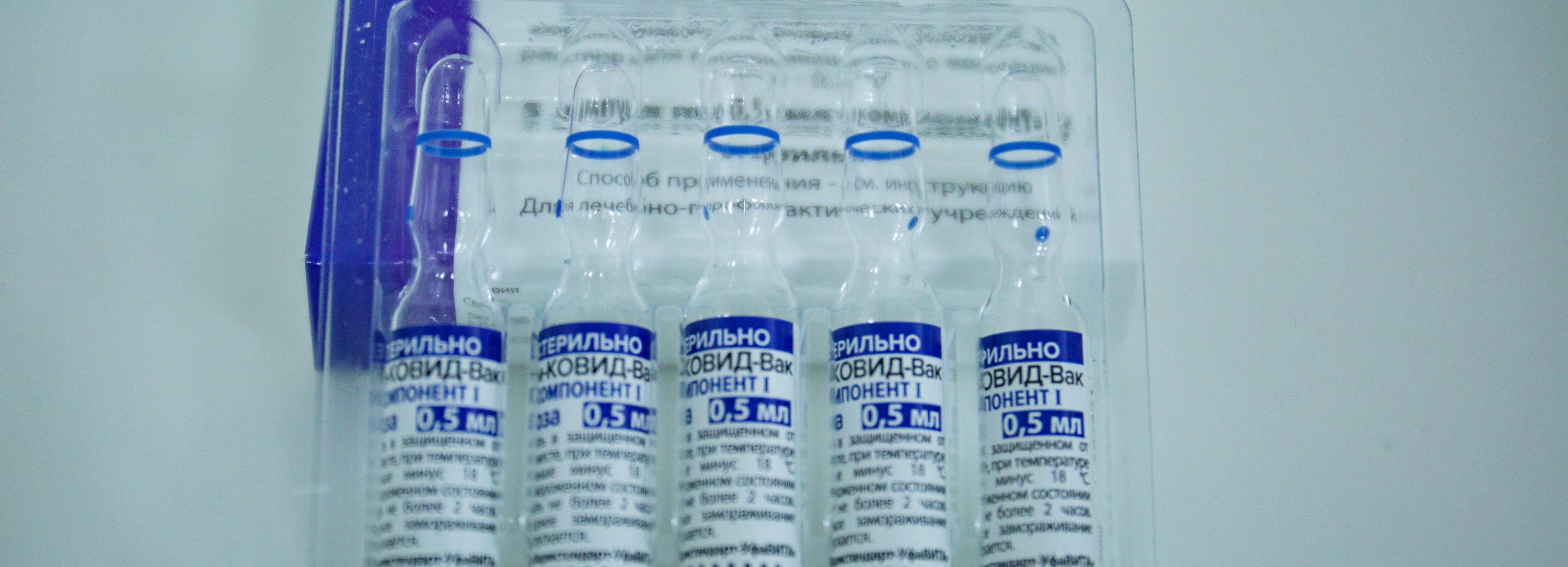Очереди на прививки от COVID-19 сократились в Новосибирской области