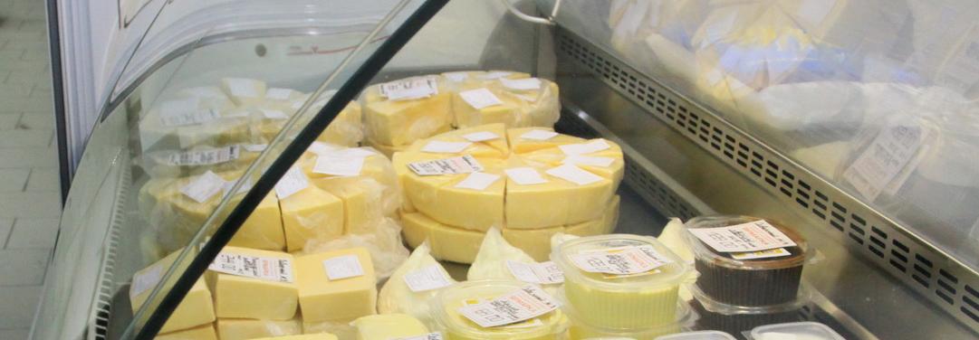 Социальная ярмарка сбросит цены на сыр в Новосибирске