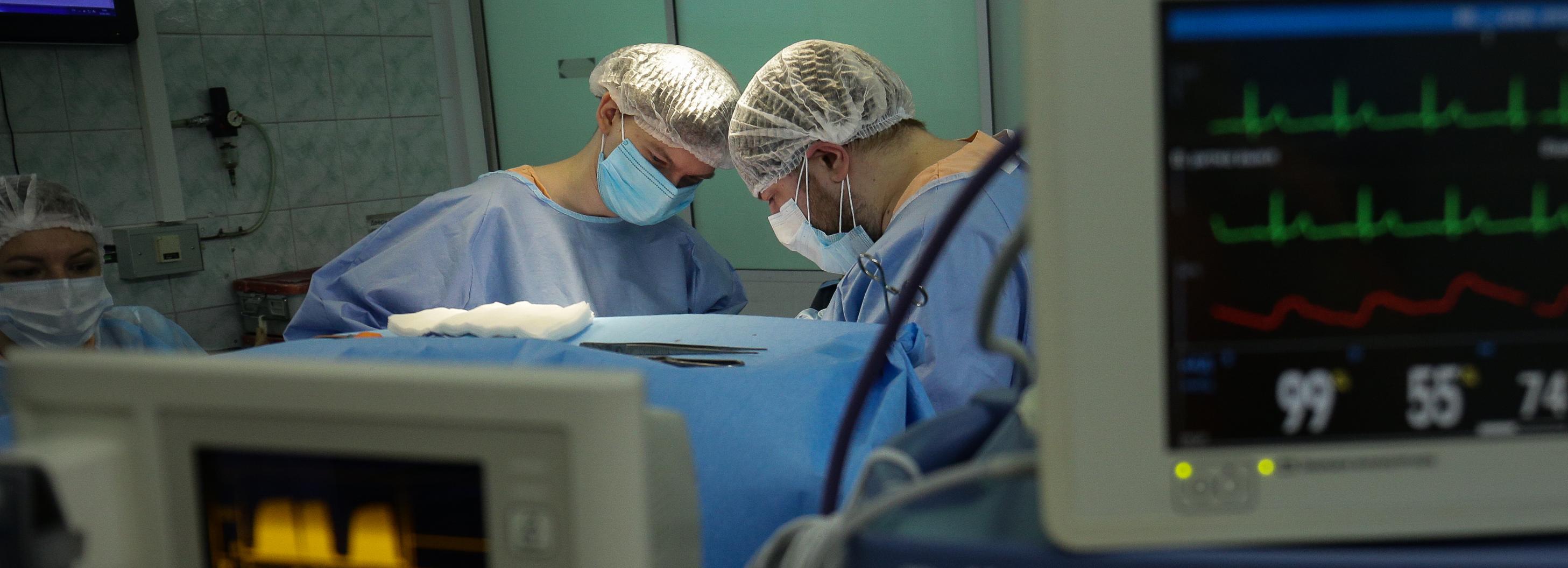 30-килограммовую опухоль удалили пациентке новосибирские онкологи