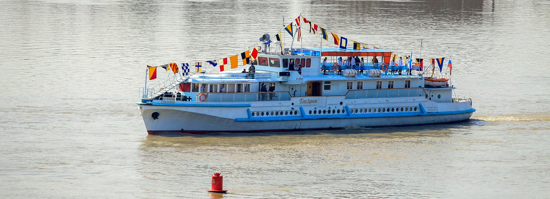 По Бердскому заливу проедут кораблики в честь Дня флага