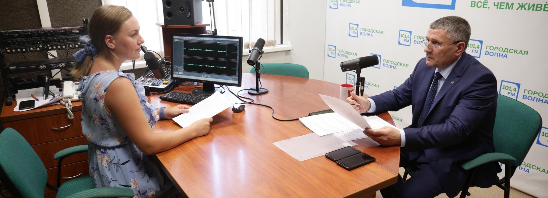 Районная приёмная: детские сады, ярмарки и гаражи Дзержинского района