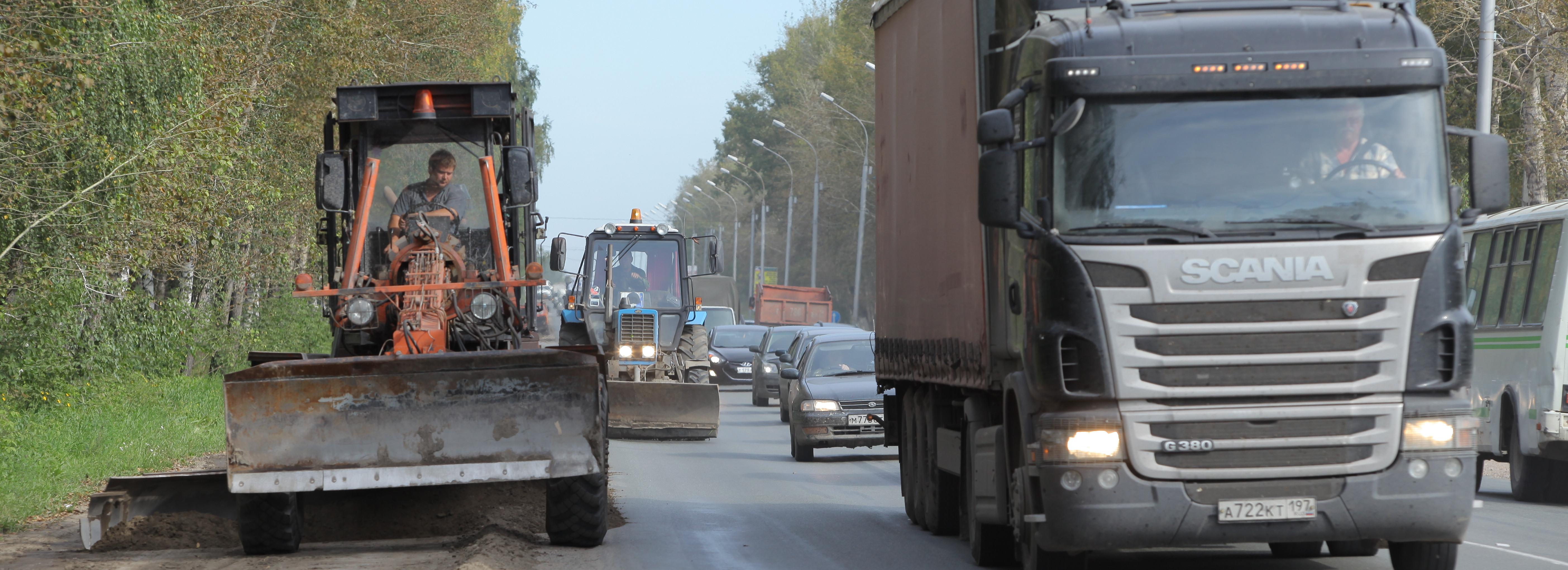 Движение большегрузов ограничат из-за распутицы в Новосибирской области