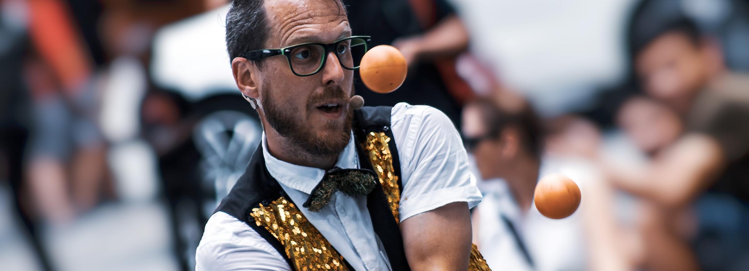 Бесплатное гала-шоу жонглёров покажут 1 мая в ДК «Прогресс»