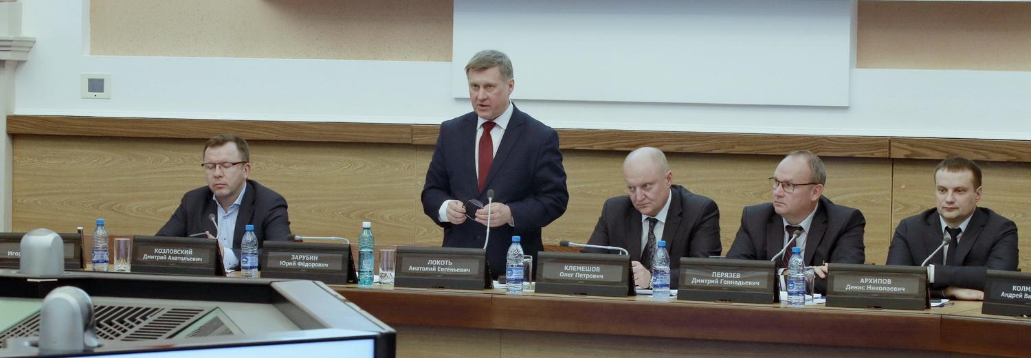 Власти потратили 46 млн на детские и спортивные площадки в Новосибирске