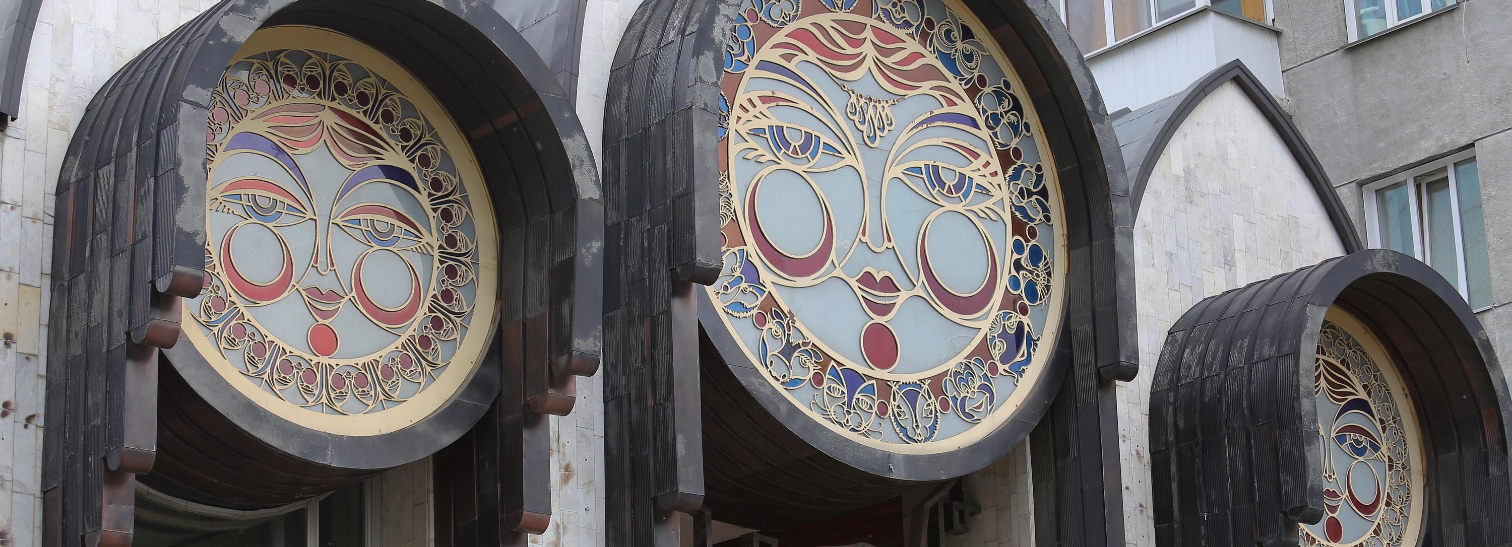 Спектакль «Репка» показали в летнем зале новосибирского театра кукол