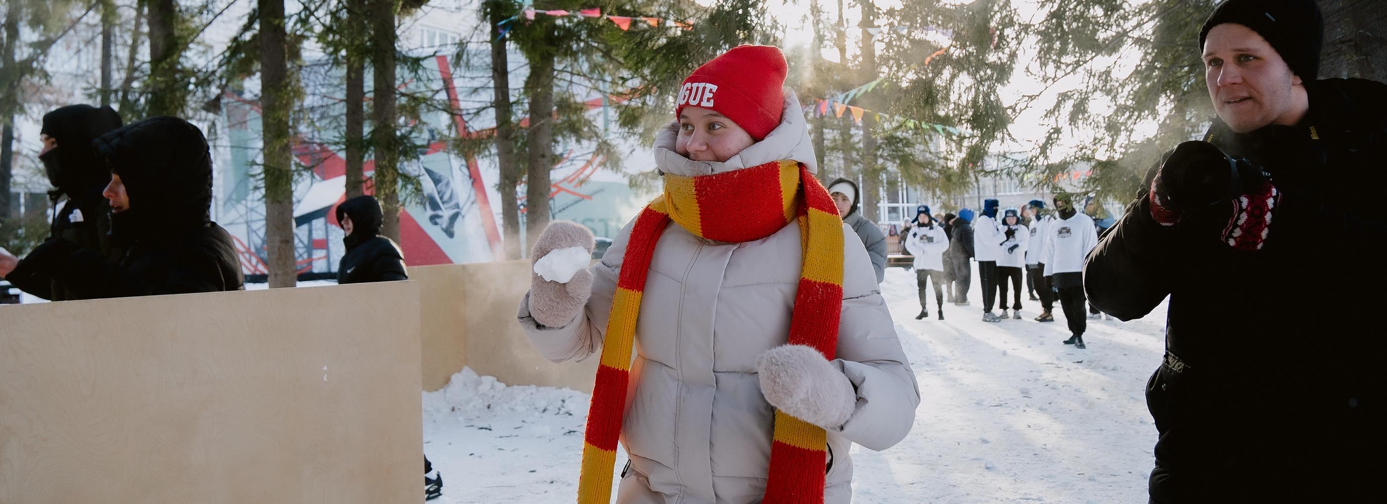 НГТУ отметил День студента снежными боями в 30-градусный мороз