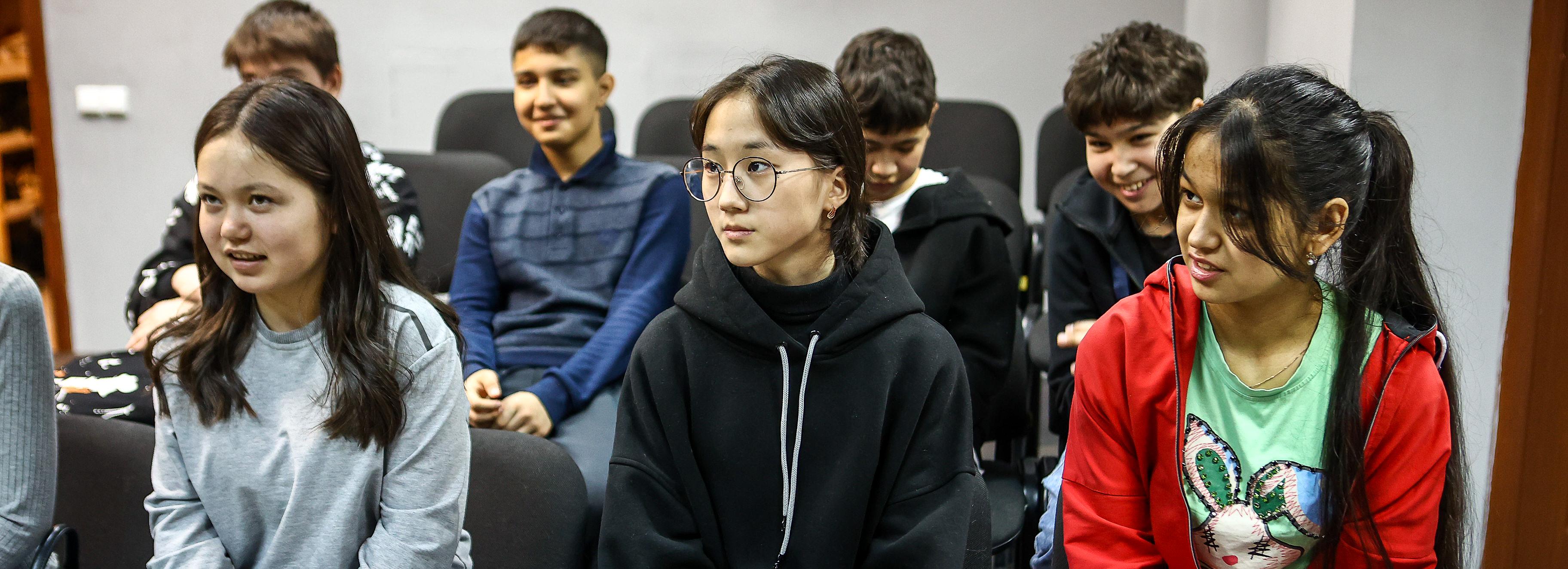 Проект «Свой — чужой — равный» объединил школьников с МЖК