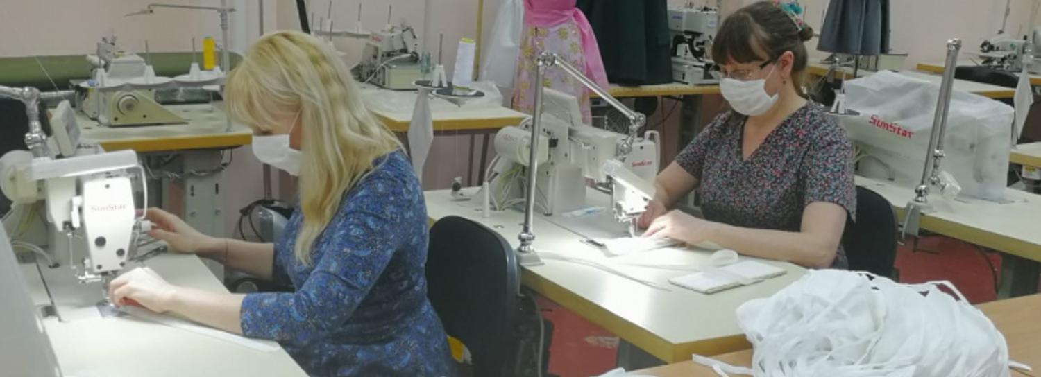 Новосибирский колледж начал шить марлевые маски
