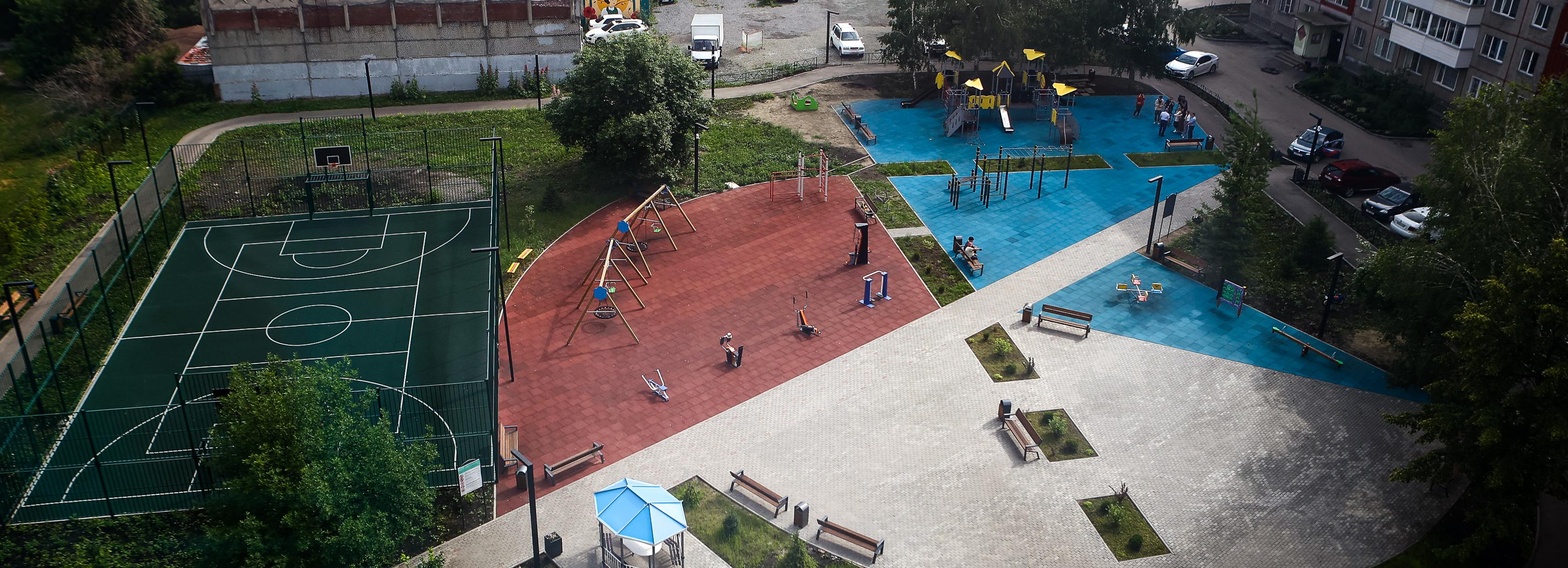 Первый двор по нацпроекту: закончили благоустройство на Авиастроителей