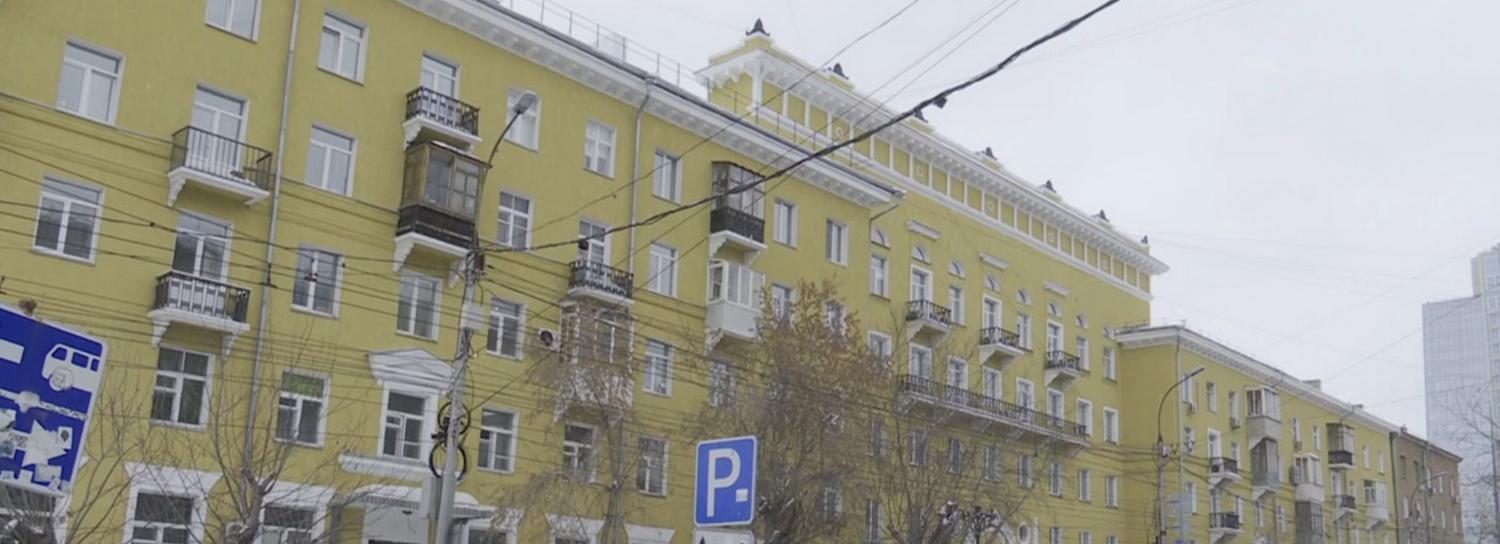 Реконструкцию дома 1940-х годов заканчивают на улице Советской