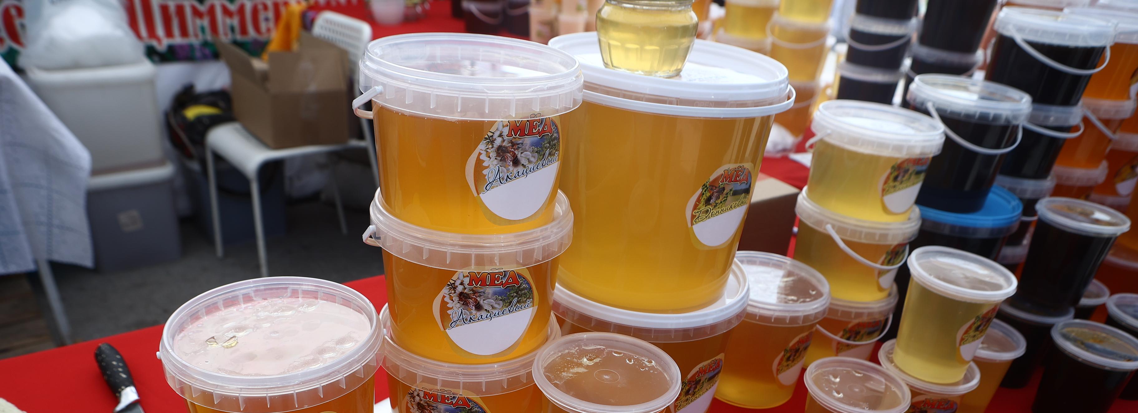 Полтонны мёда отправят из Новосибирска в госпитали и на передовую СВО