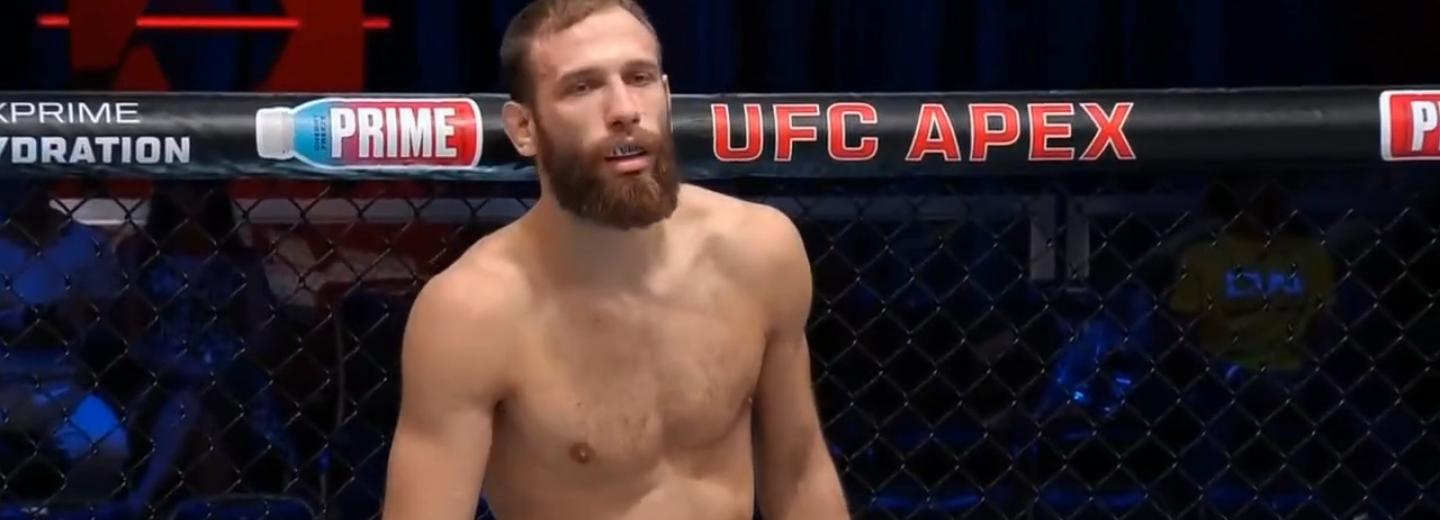 Борец из Новосибирска победил американца на турнире в Лас-Вегасе