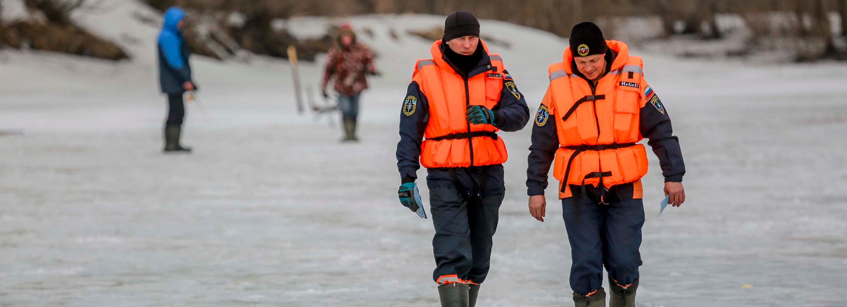 МАСС обзавелась снегоходом Frontier для спасения новосибирцев на льду