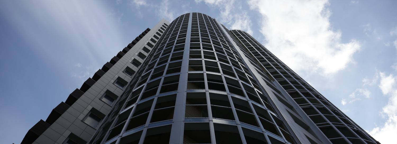 Долгострой на Декабристов планируют сдать в конце осени