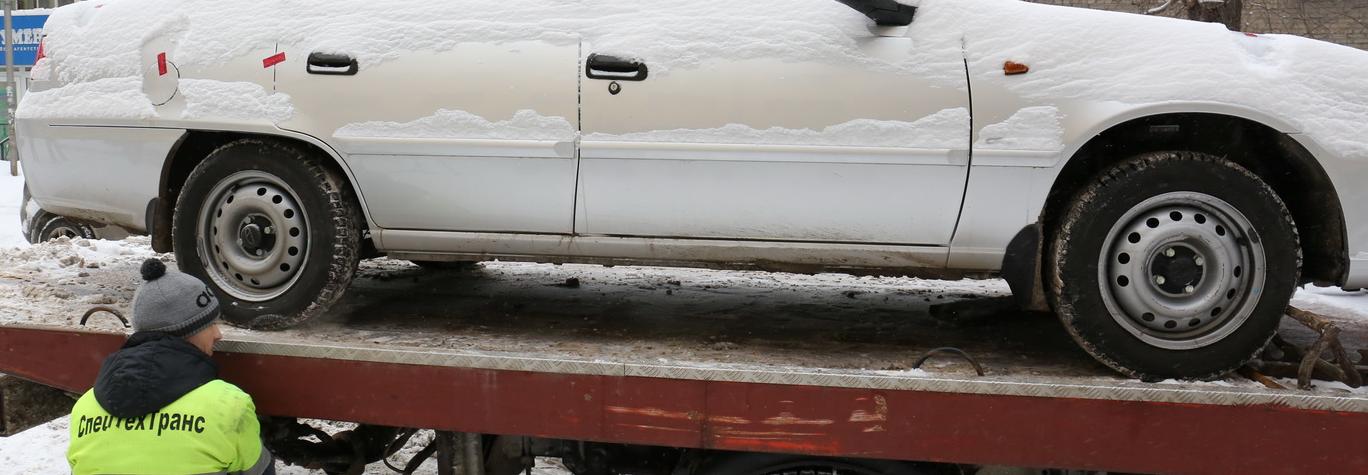 Новосибирцам запретят ставить машины на улице Салтыкова-Щедрина