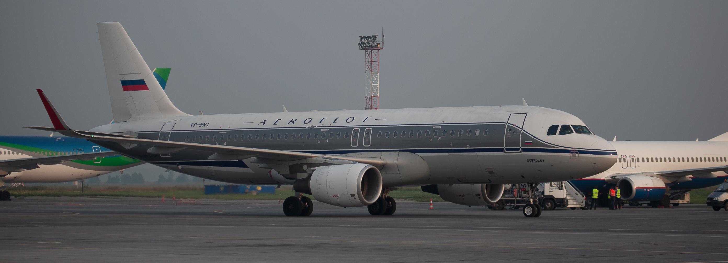 С больной коронавирусом пассажиркой в Новосибирск летели 106 человек